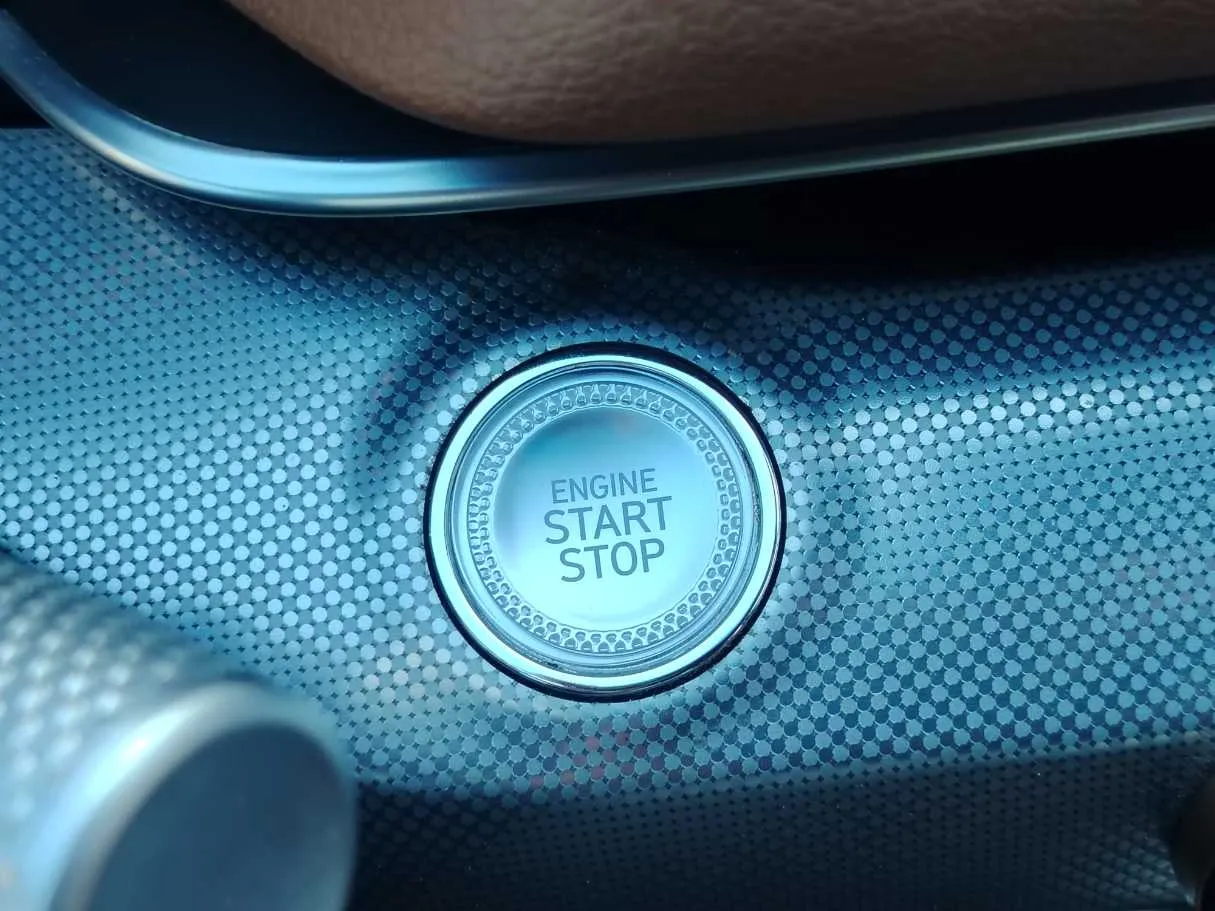 Car image 28