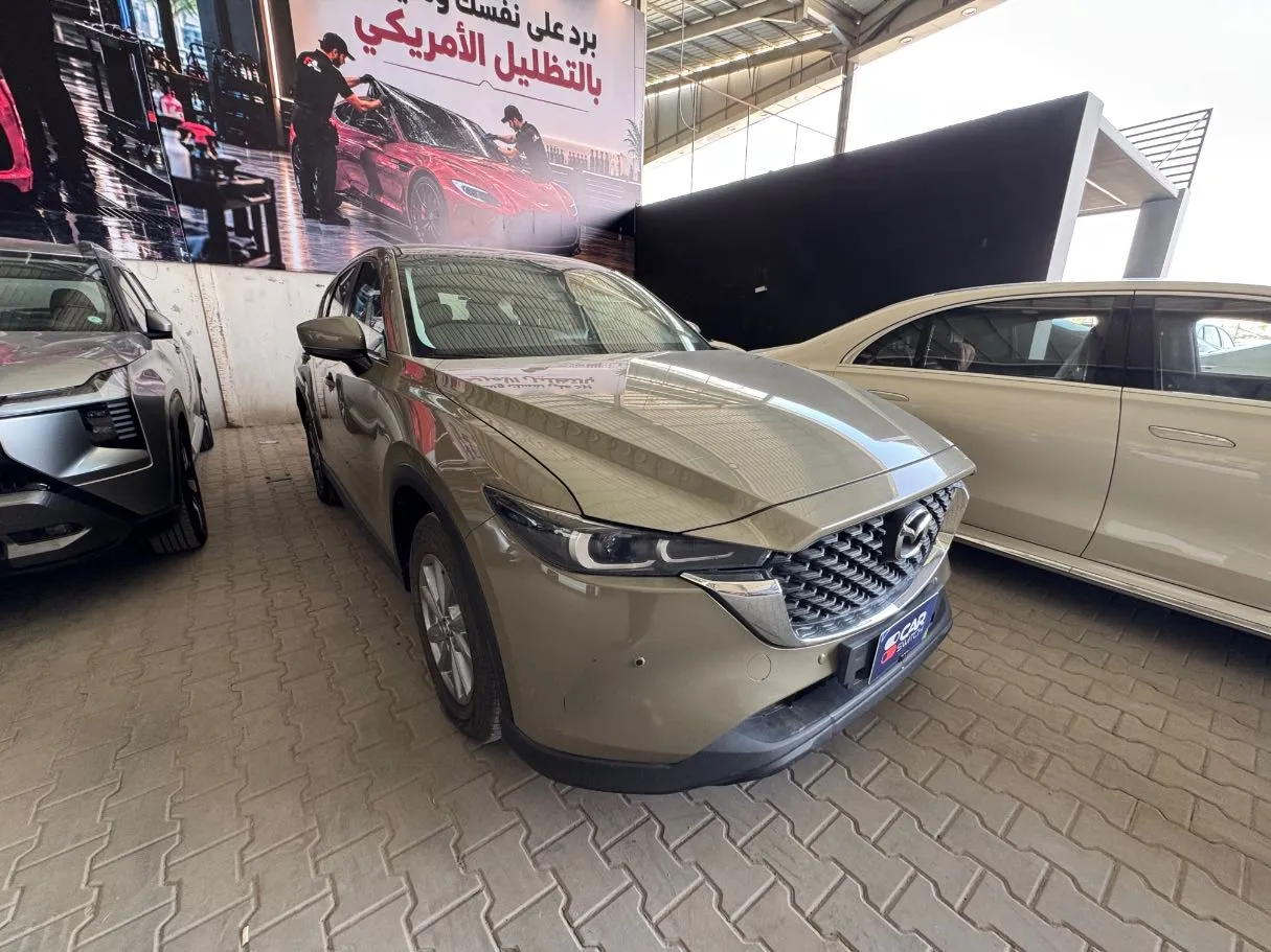 Car image 3