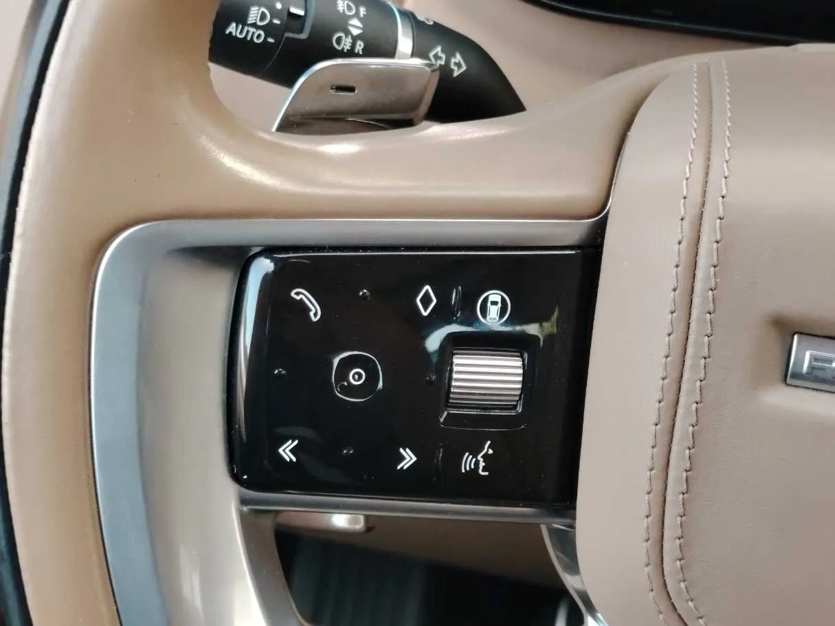 Car image 33