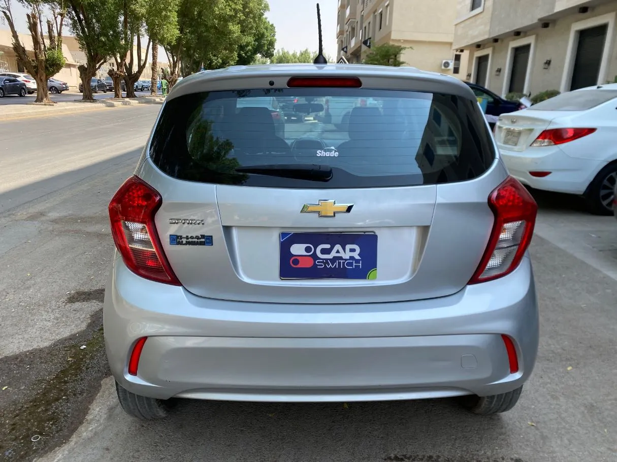 Car image 6