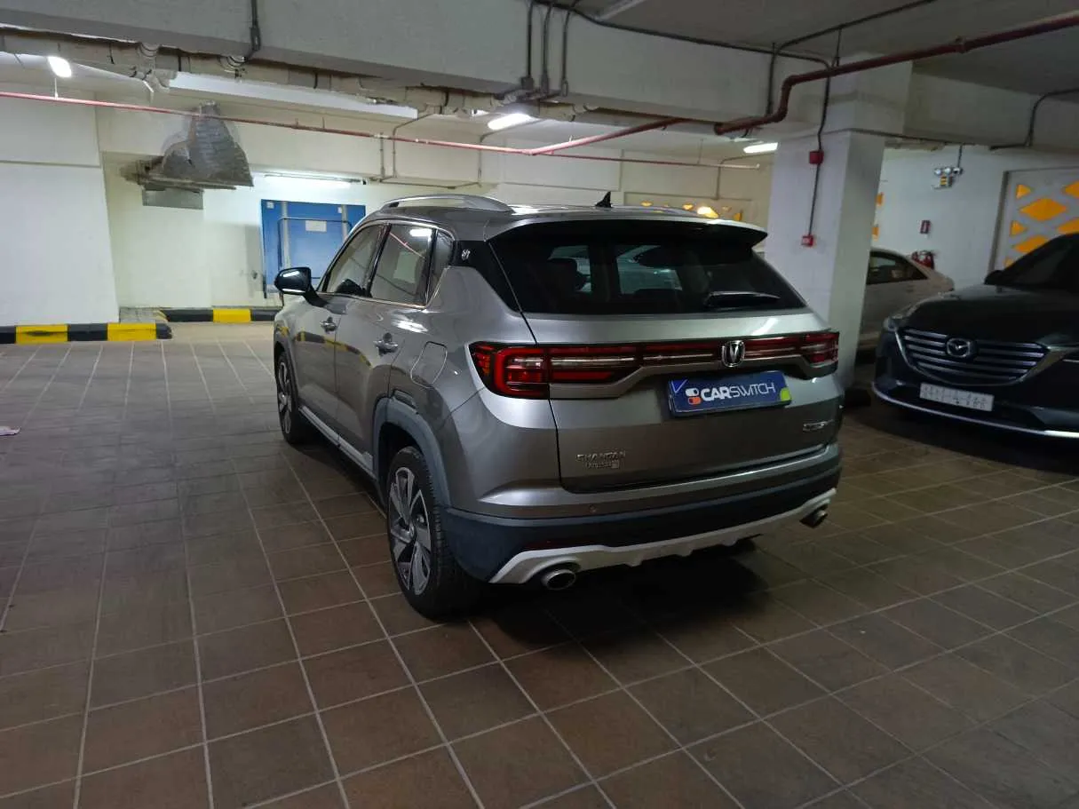 Car image 7