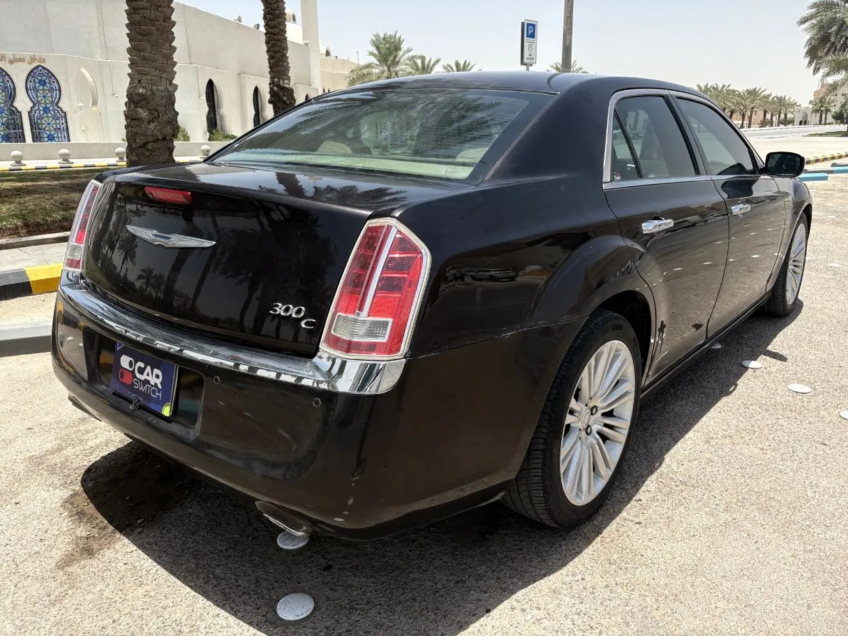 Car image 5