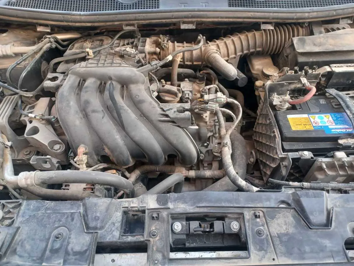 Car image 18