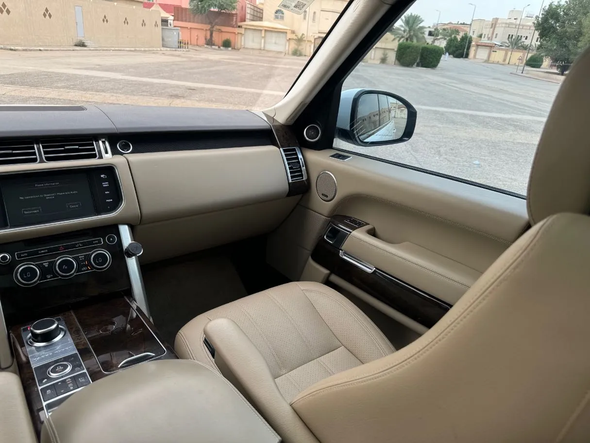 Car image 26