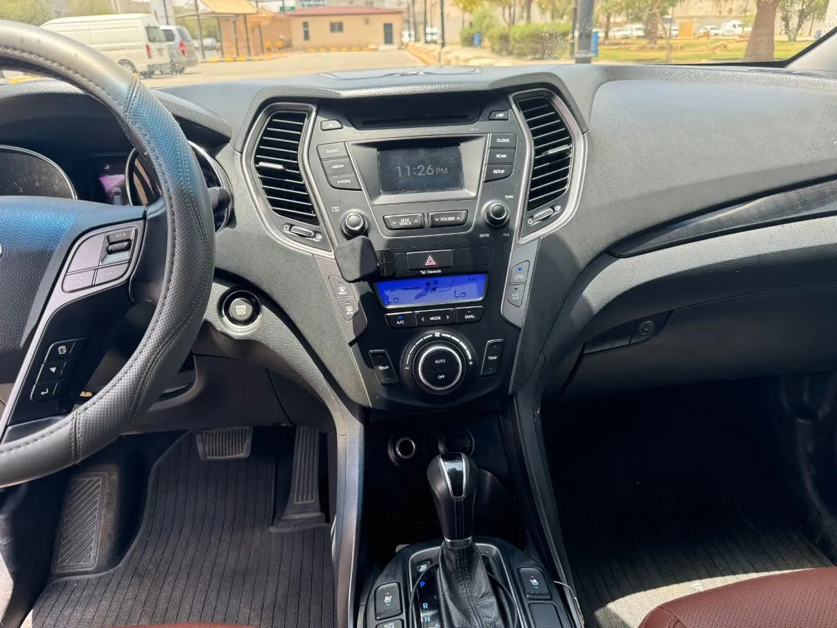 Car image 17