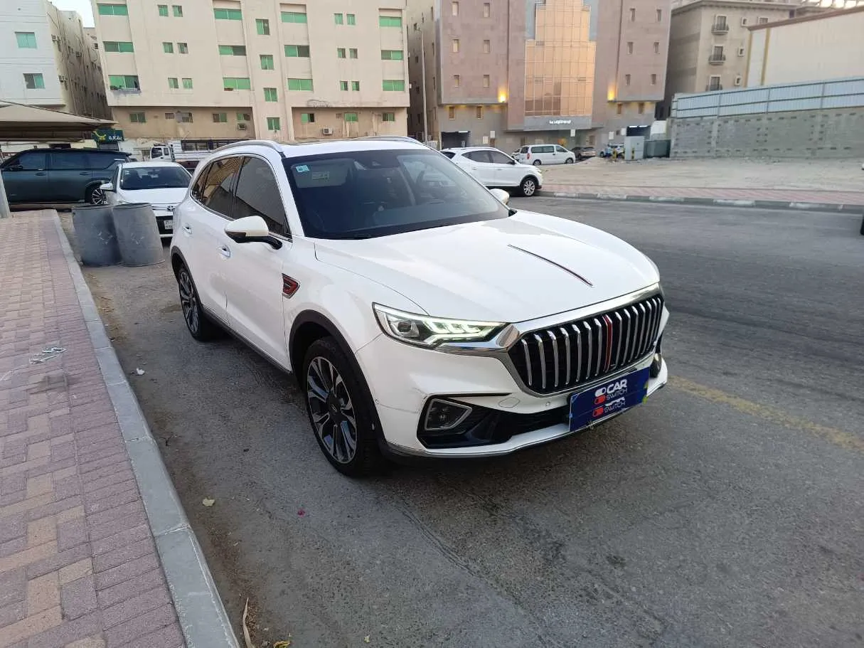 Car image 3