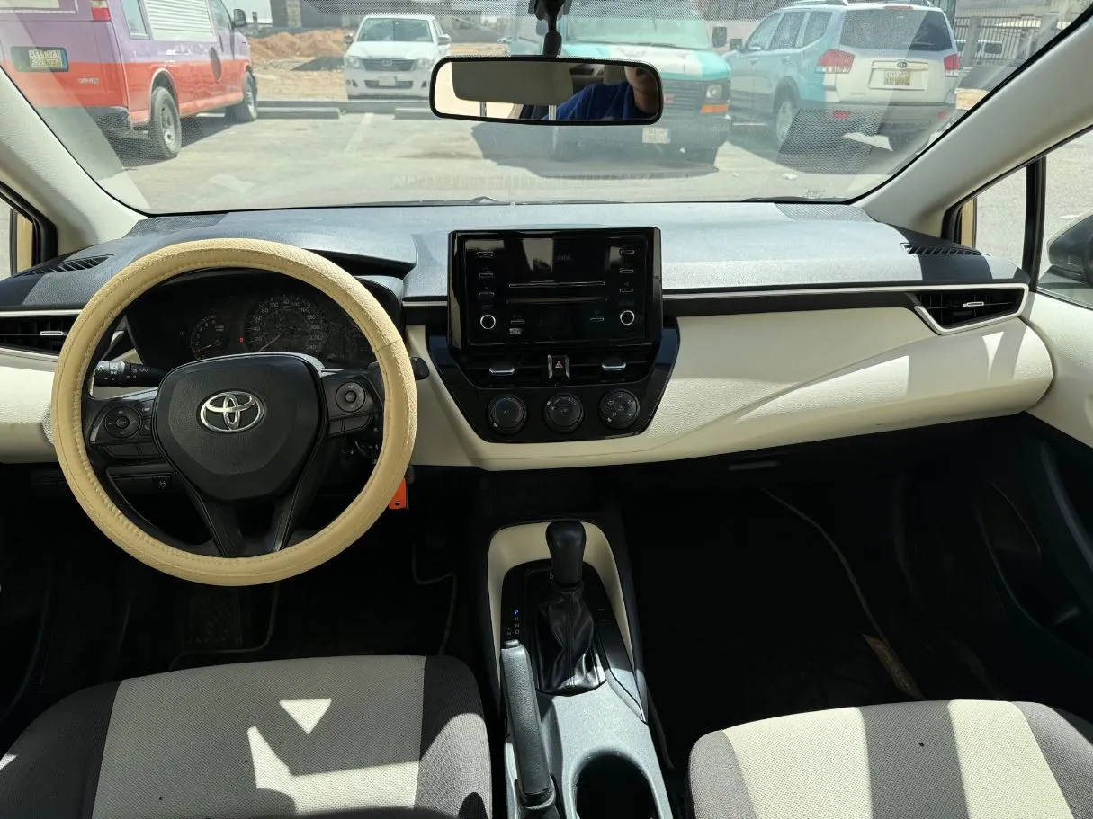 Car image 13