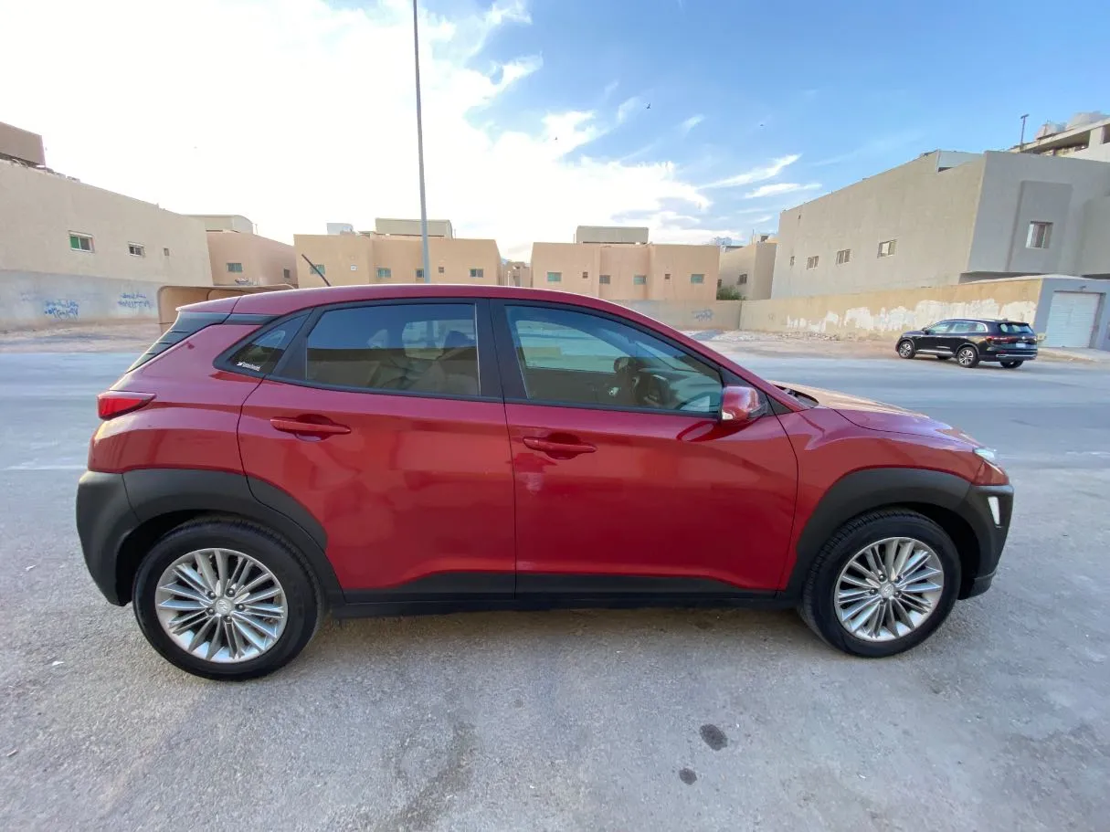 Car image 4