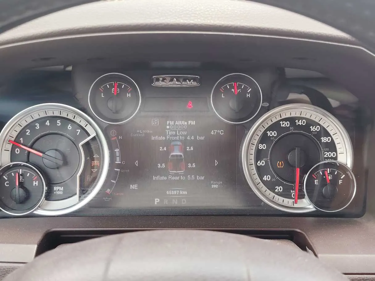Car image 23