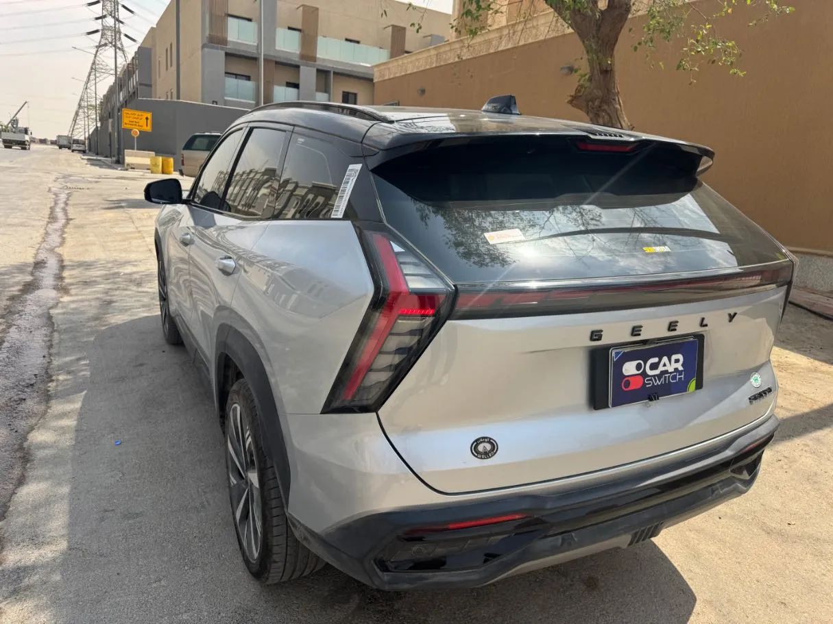Car image 7