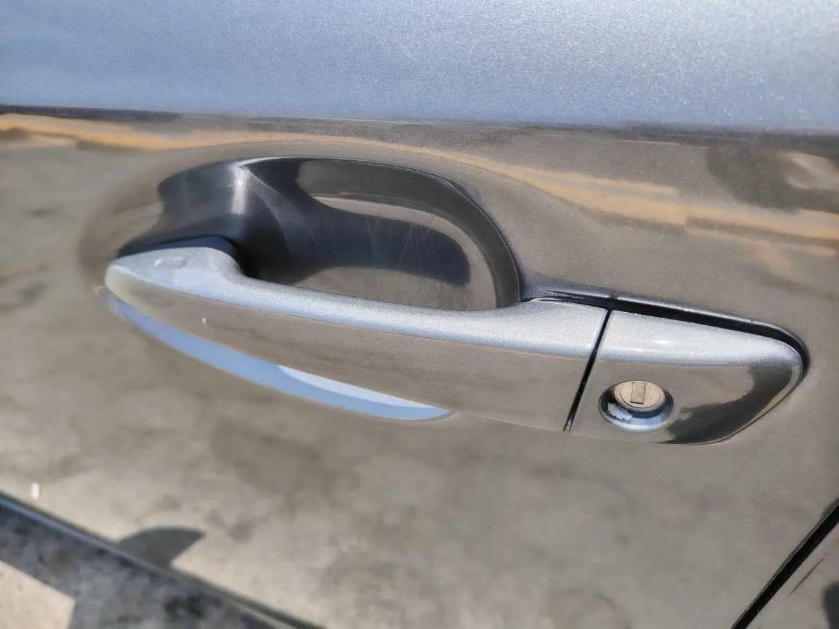 Car image 31