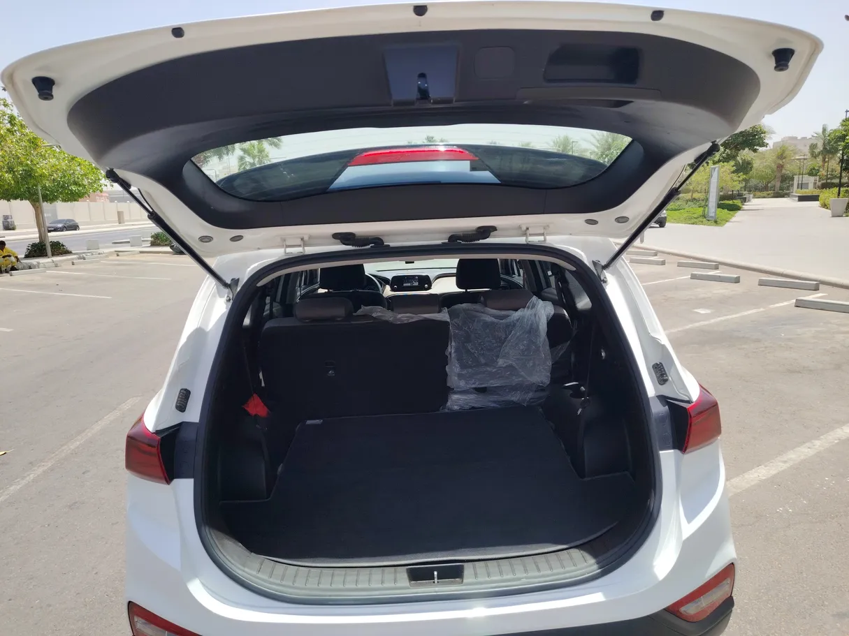 Car image 24