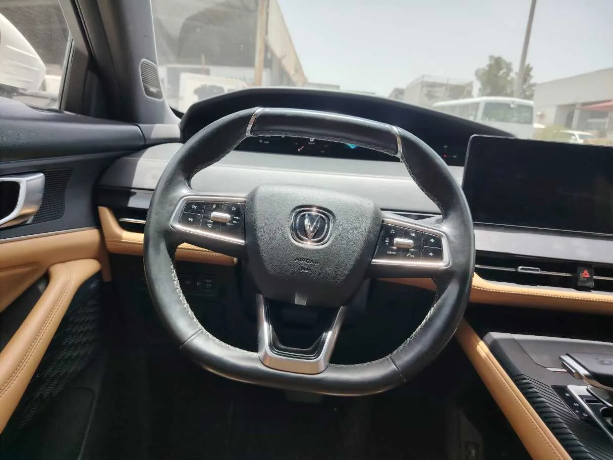 Car image 27
