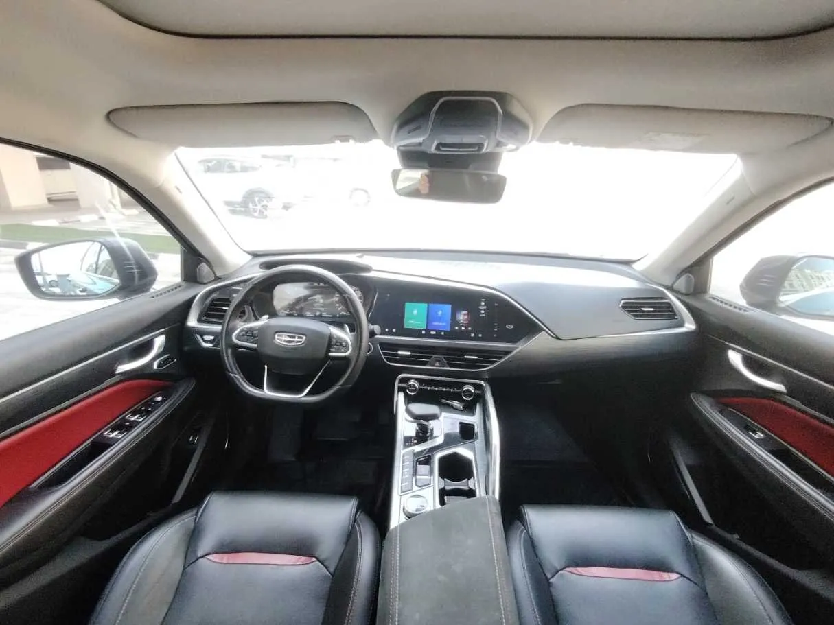 Car image 13