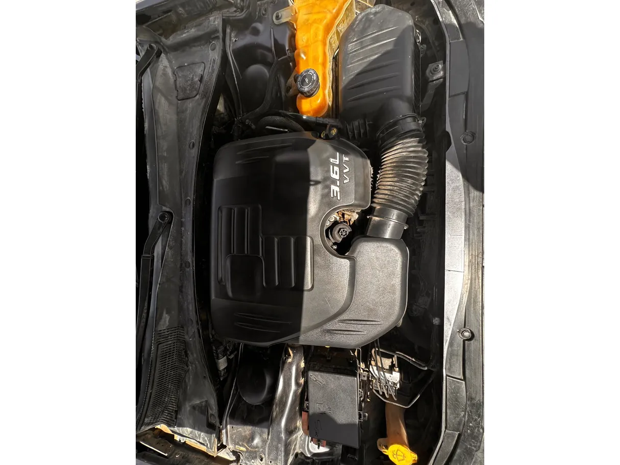 Car image 26