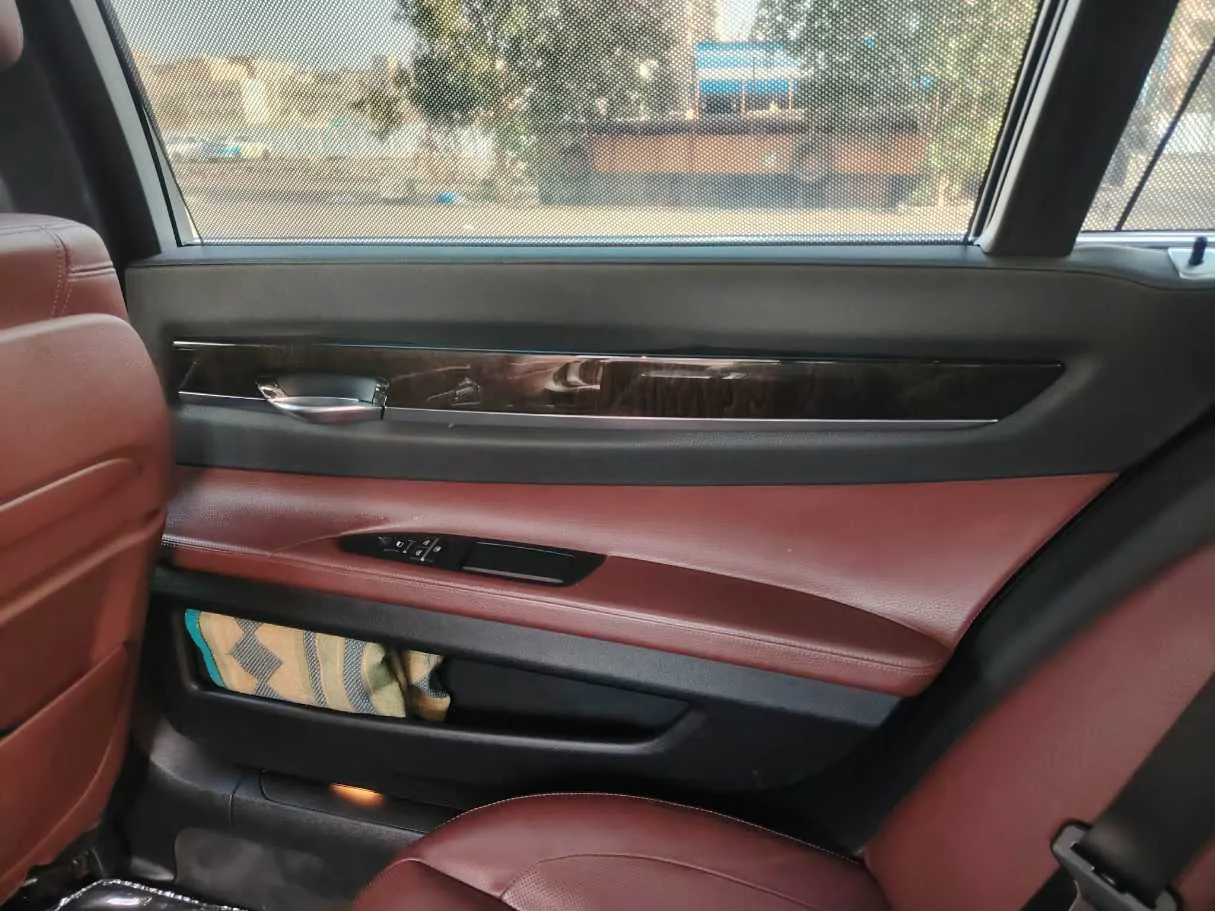 Car image 34