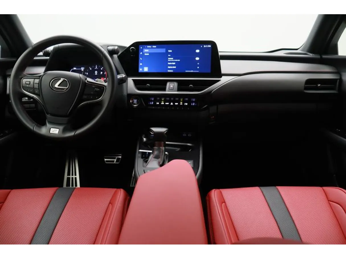 Car image 14