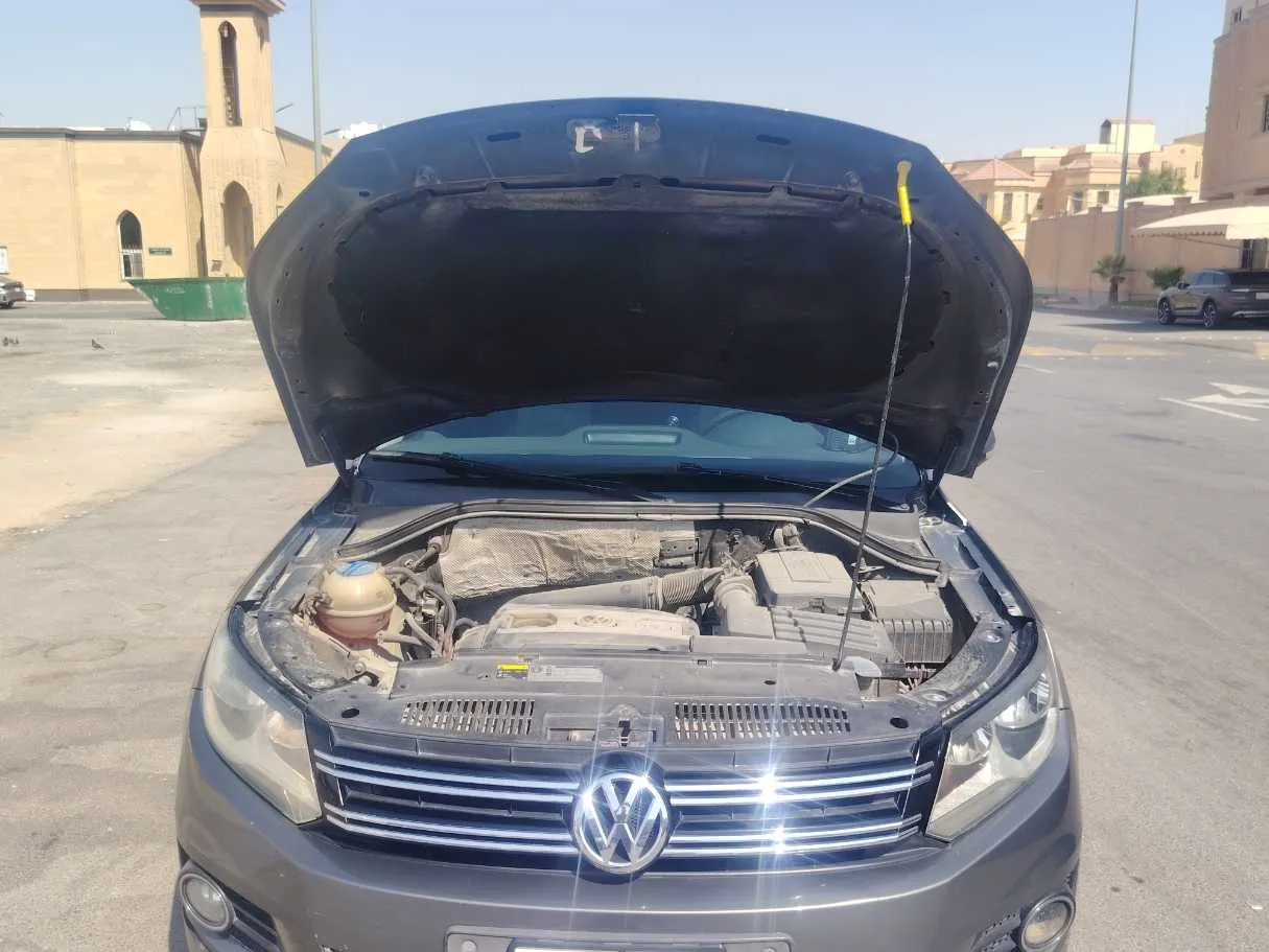 Car image 26