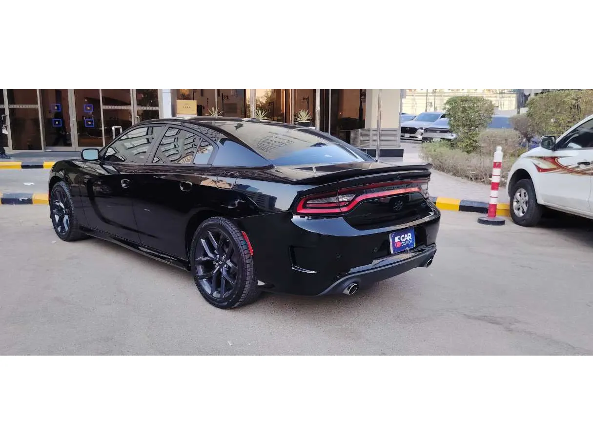 Car image 7
