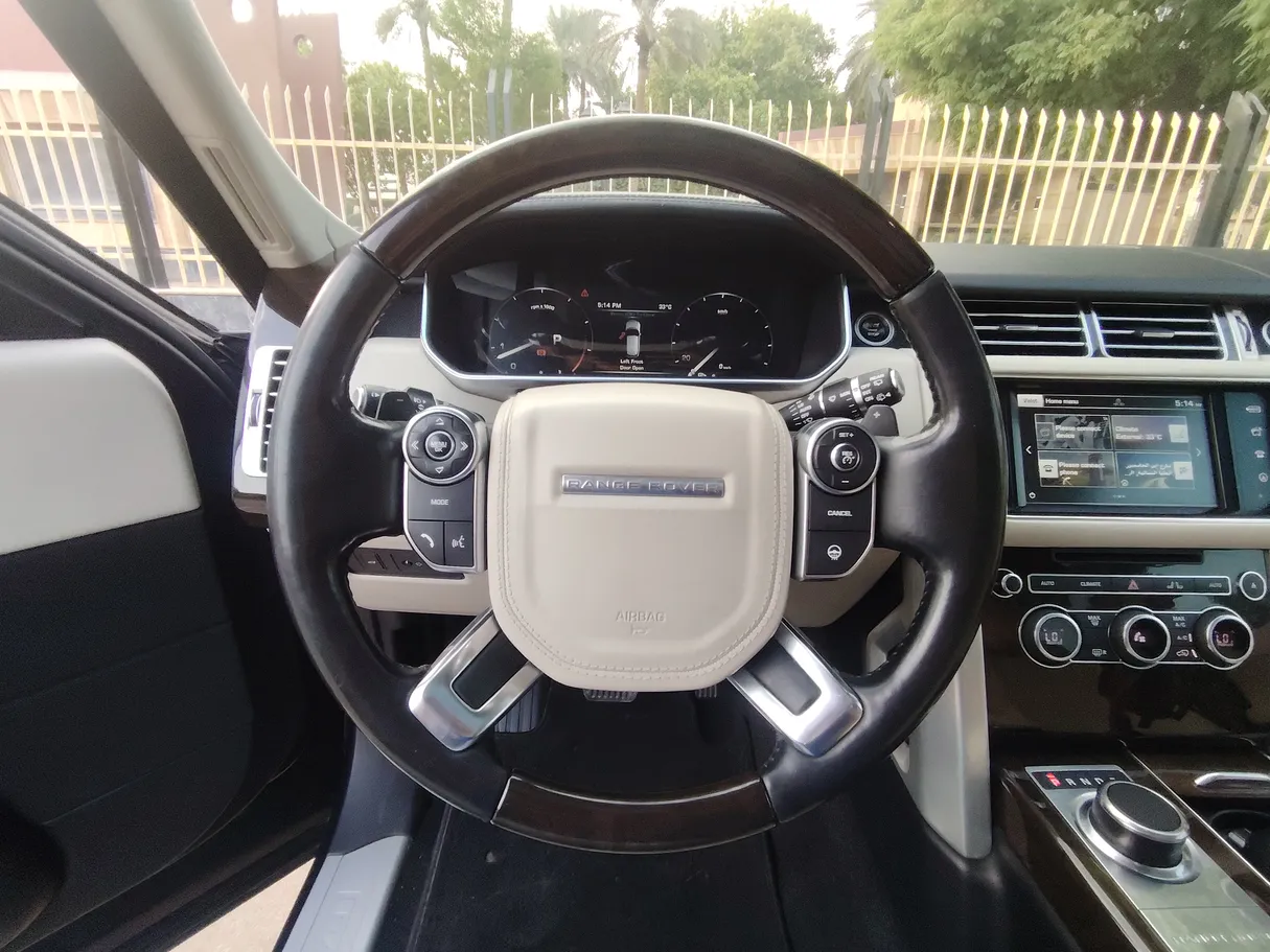 Car image 25