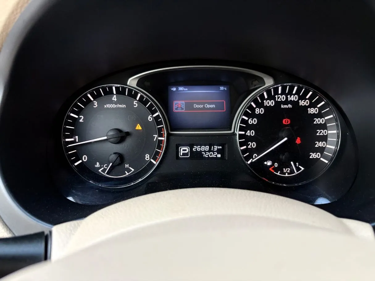 Car image 23