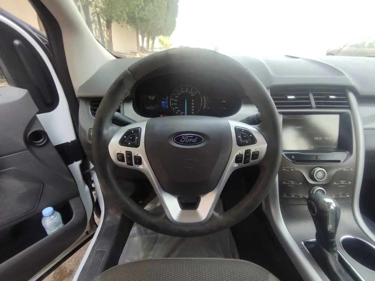Car image 23