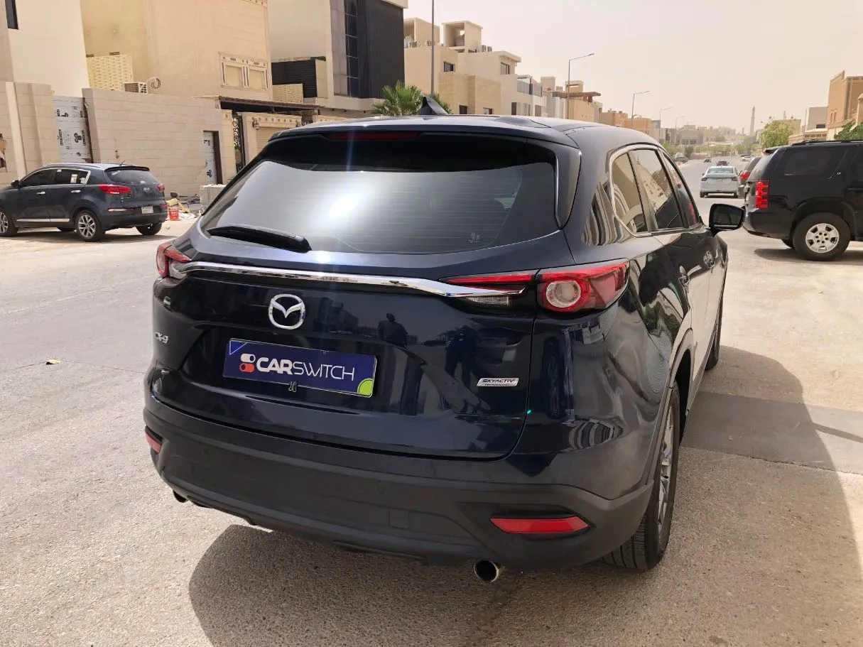 Car image 5