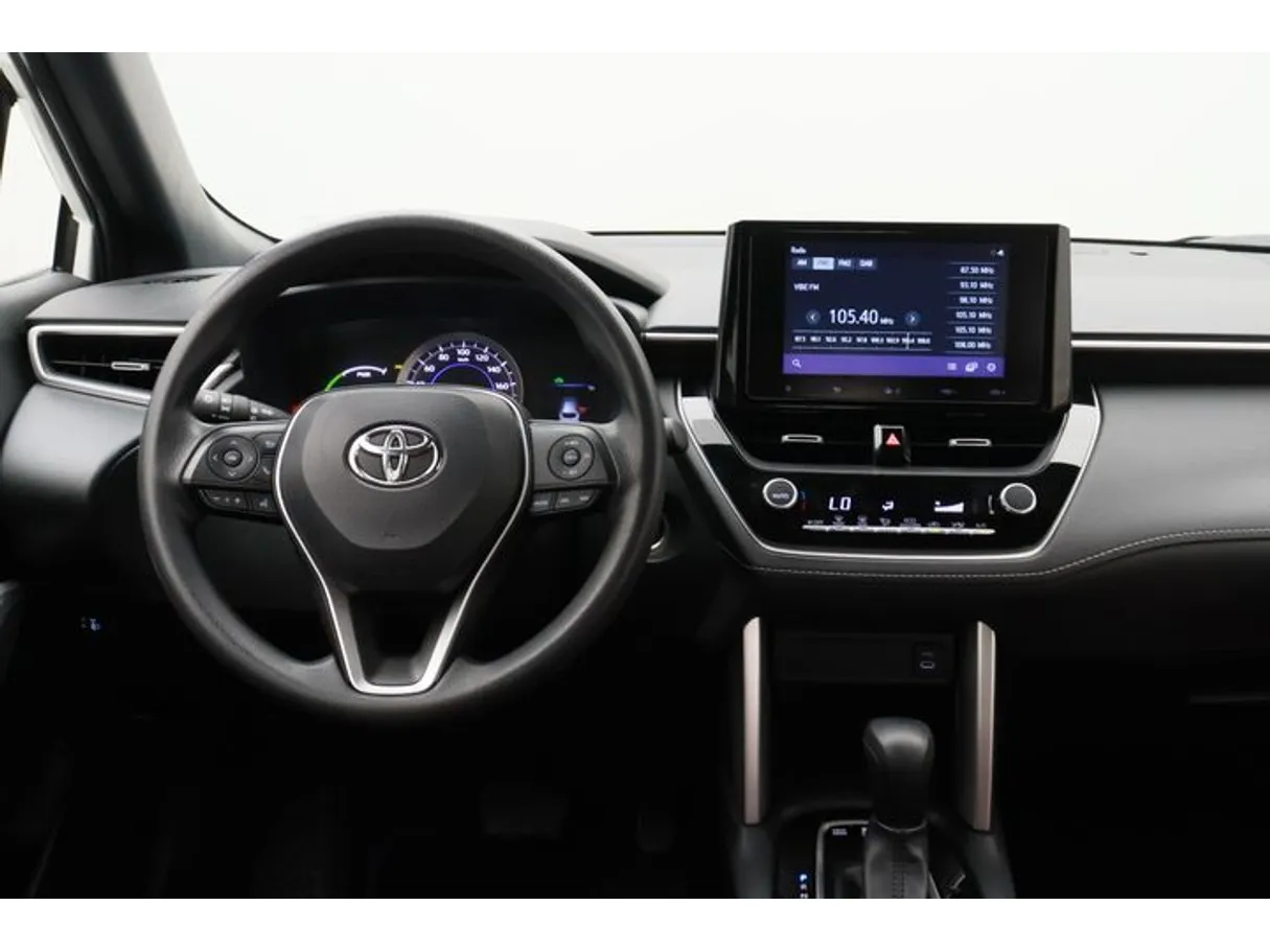Car image 15