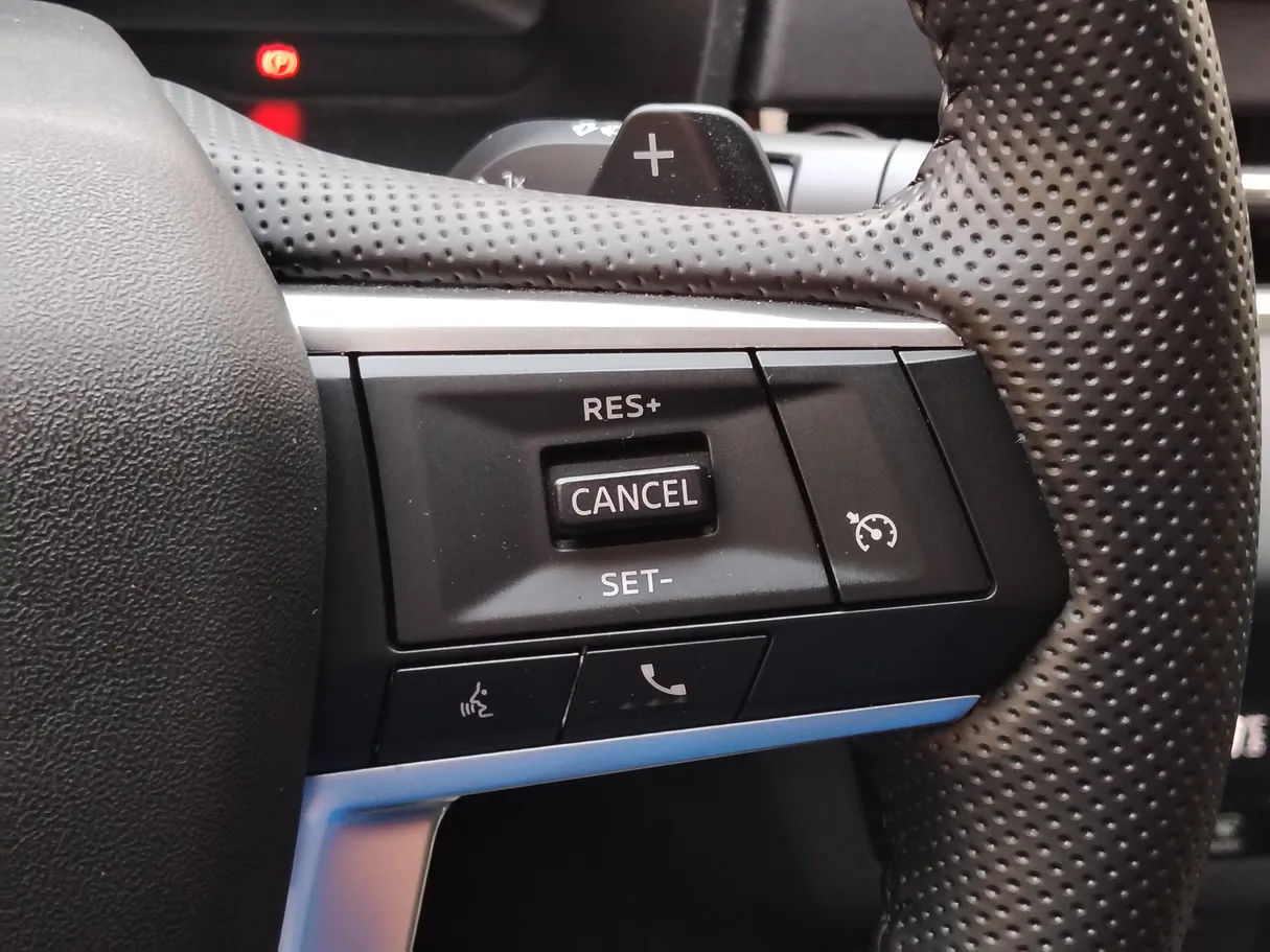 Car image 34