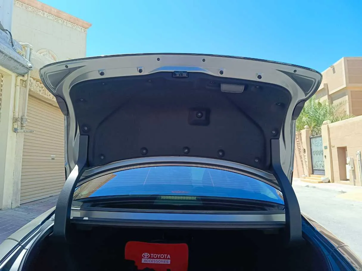 Car image 42