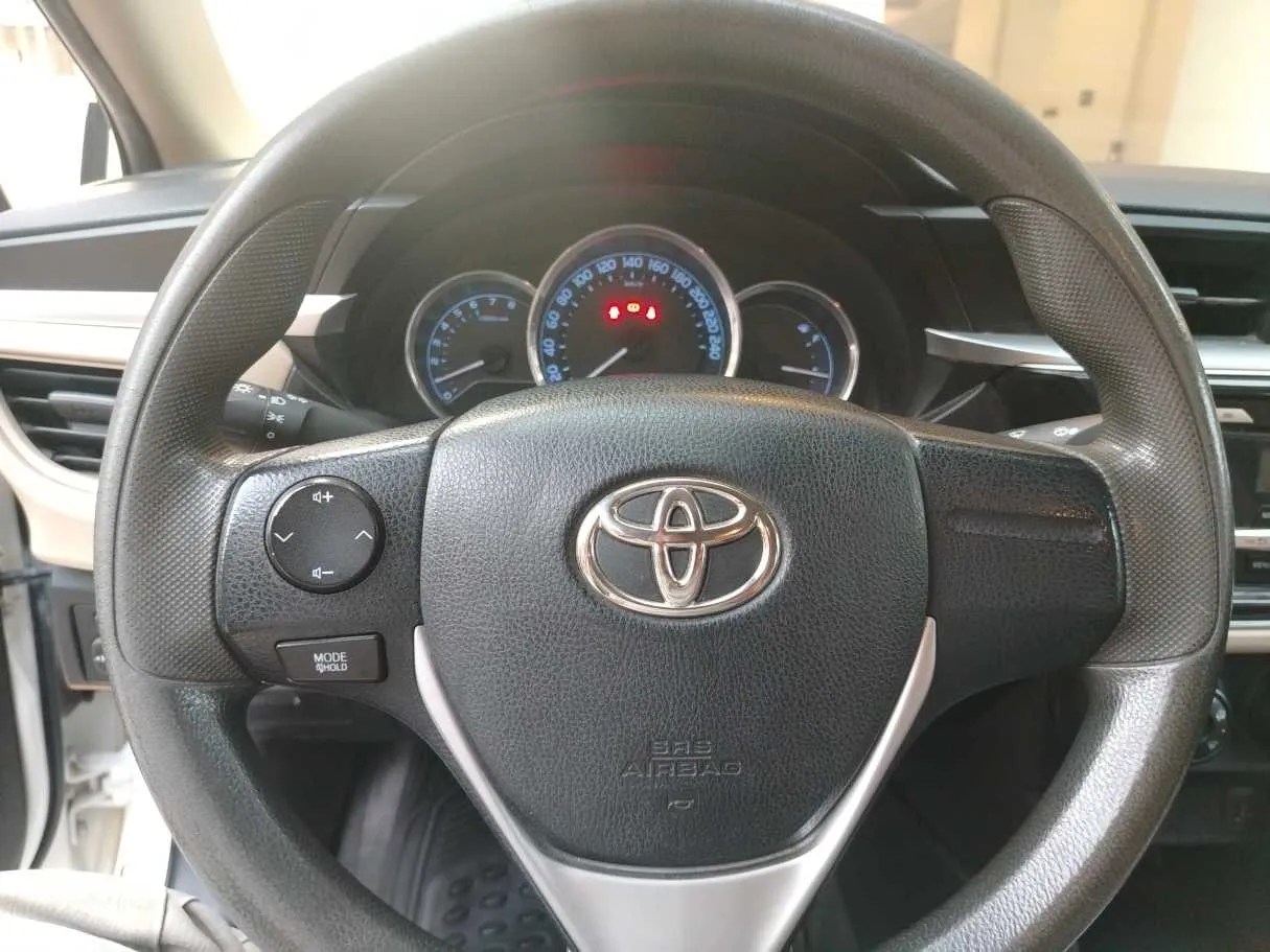 Car image 25