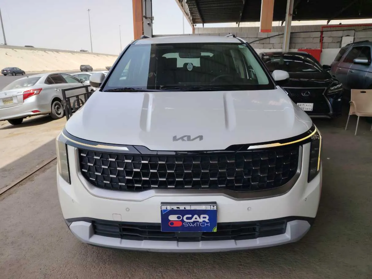 Car image 2