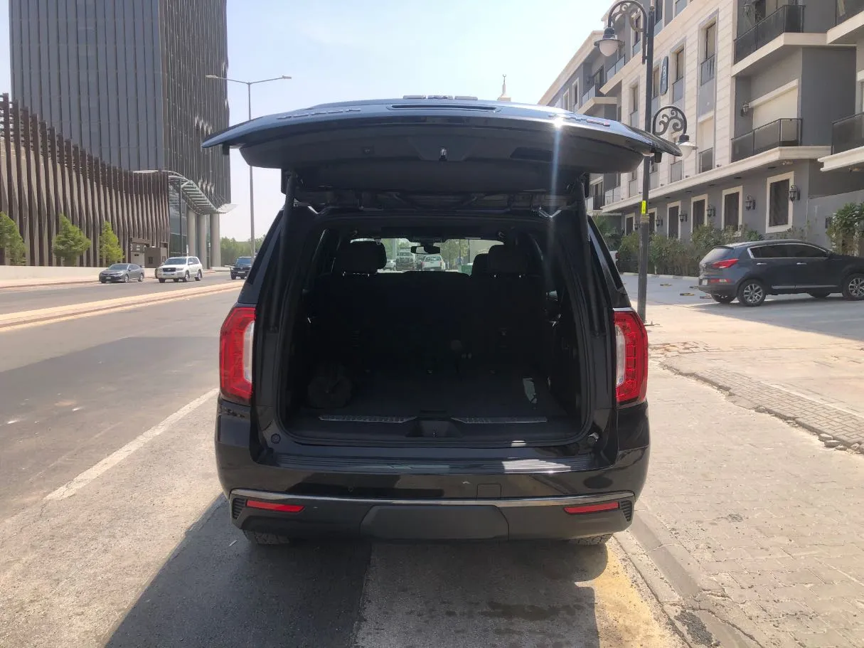 Car image 21