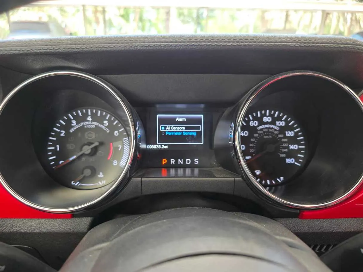 Car image 17