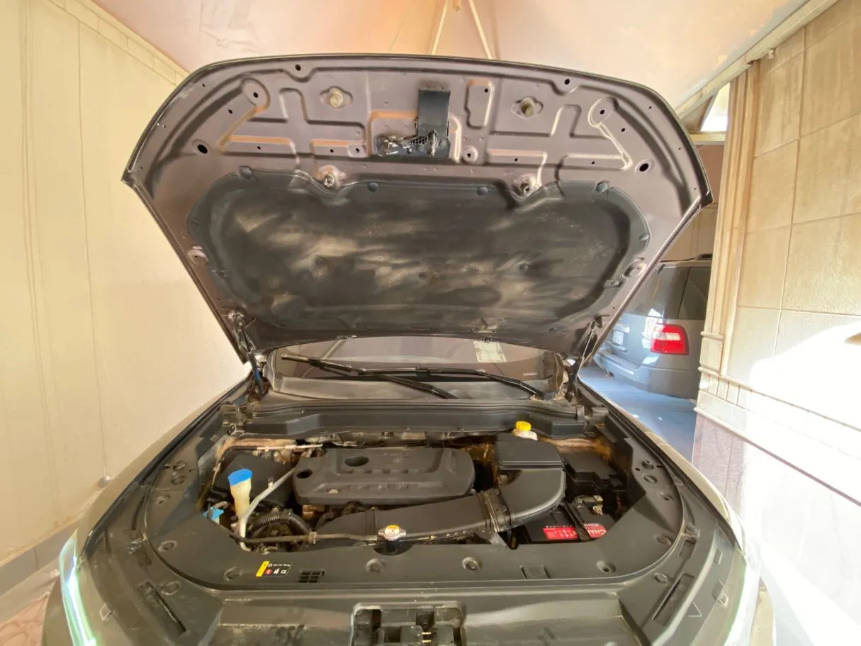 Car image 26