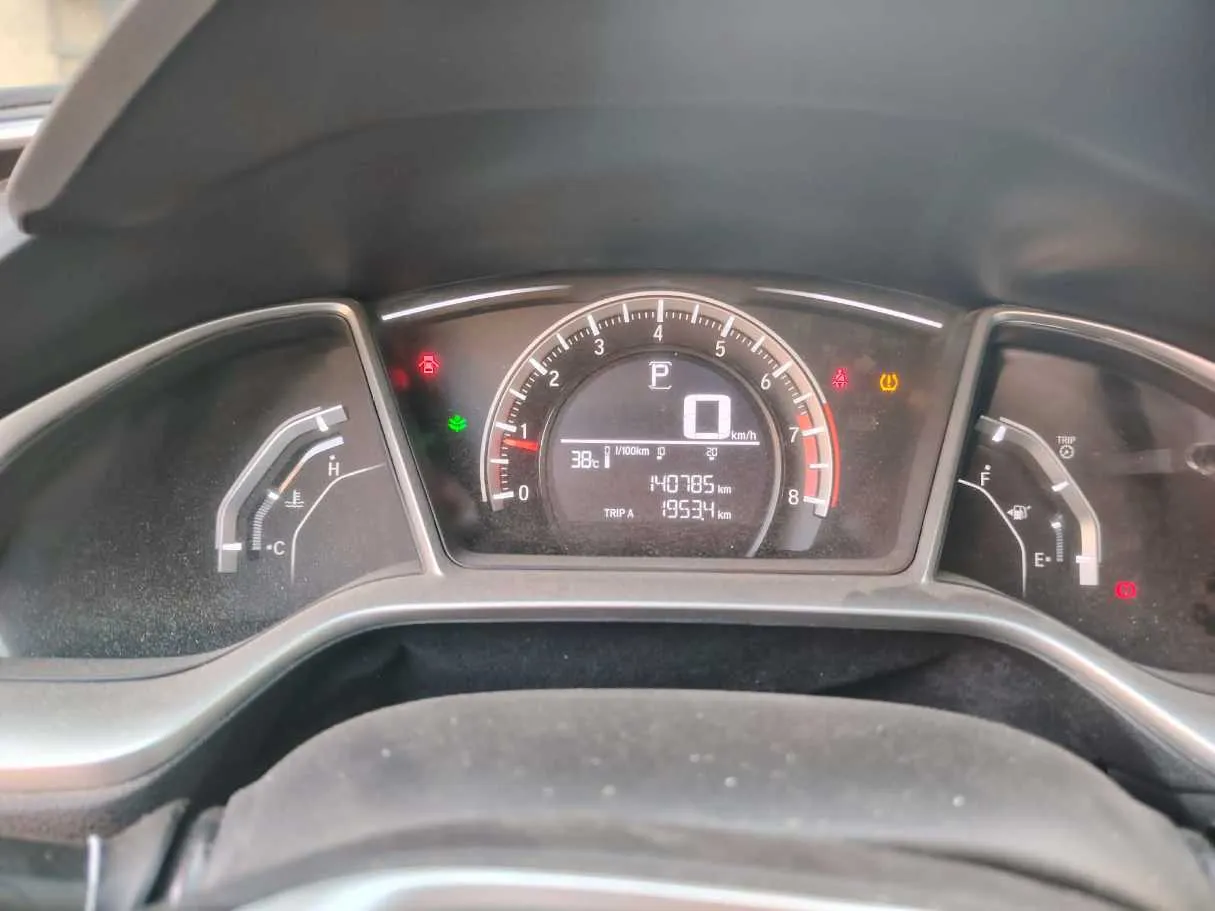Car image 29