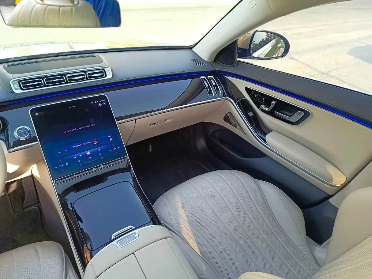 Car image 35