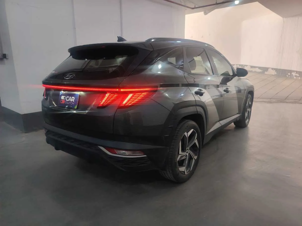 Car image 5