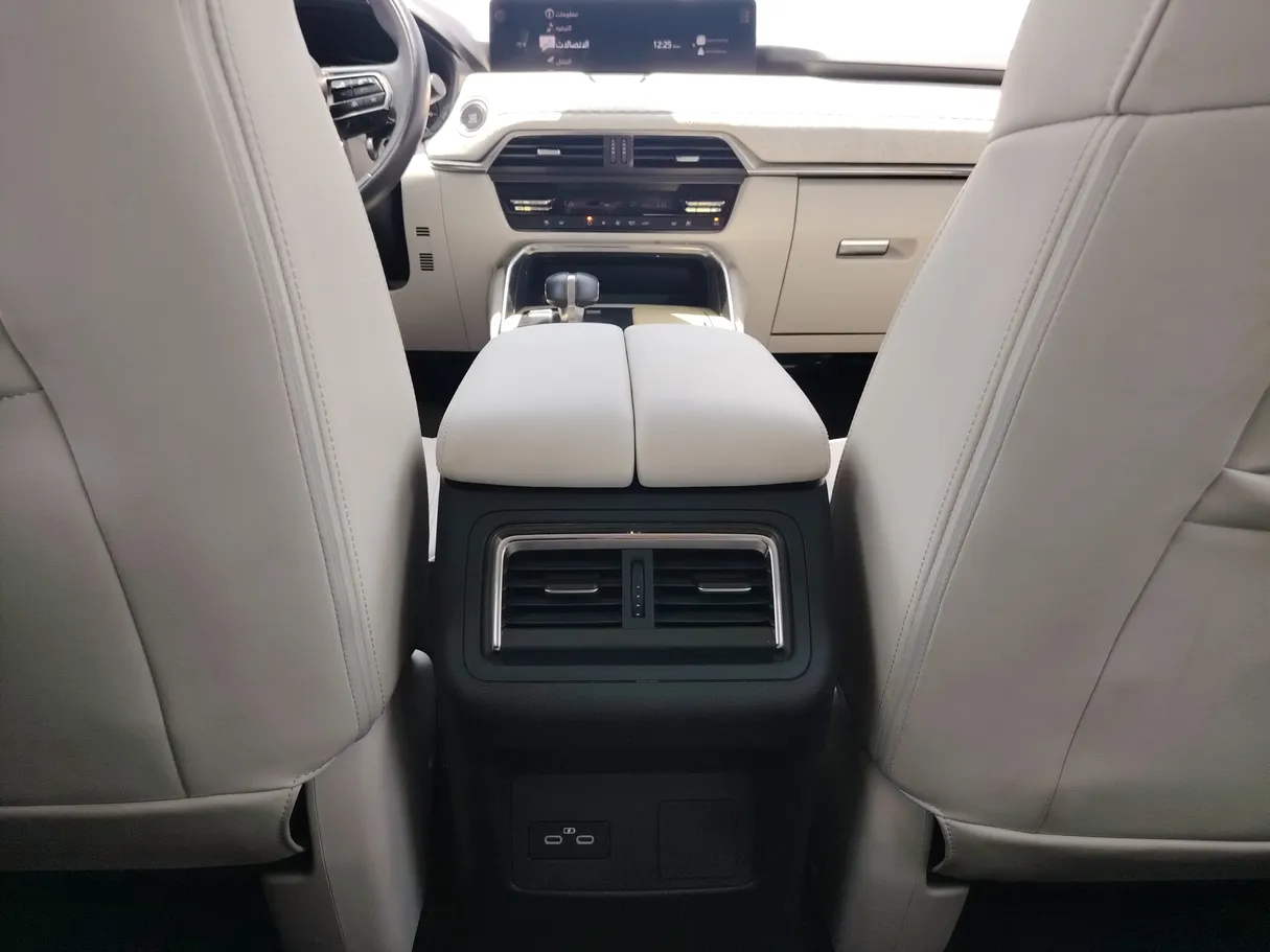 Car image 36