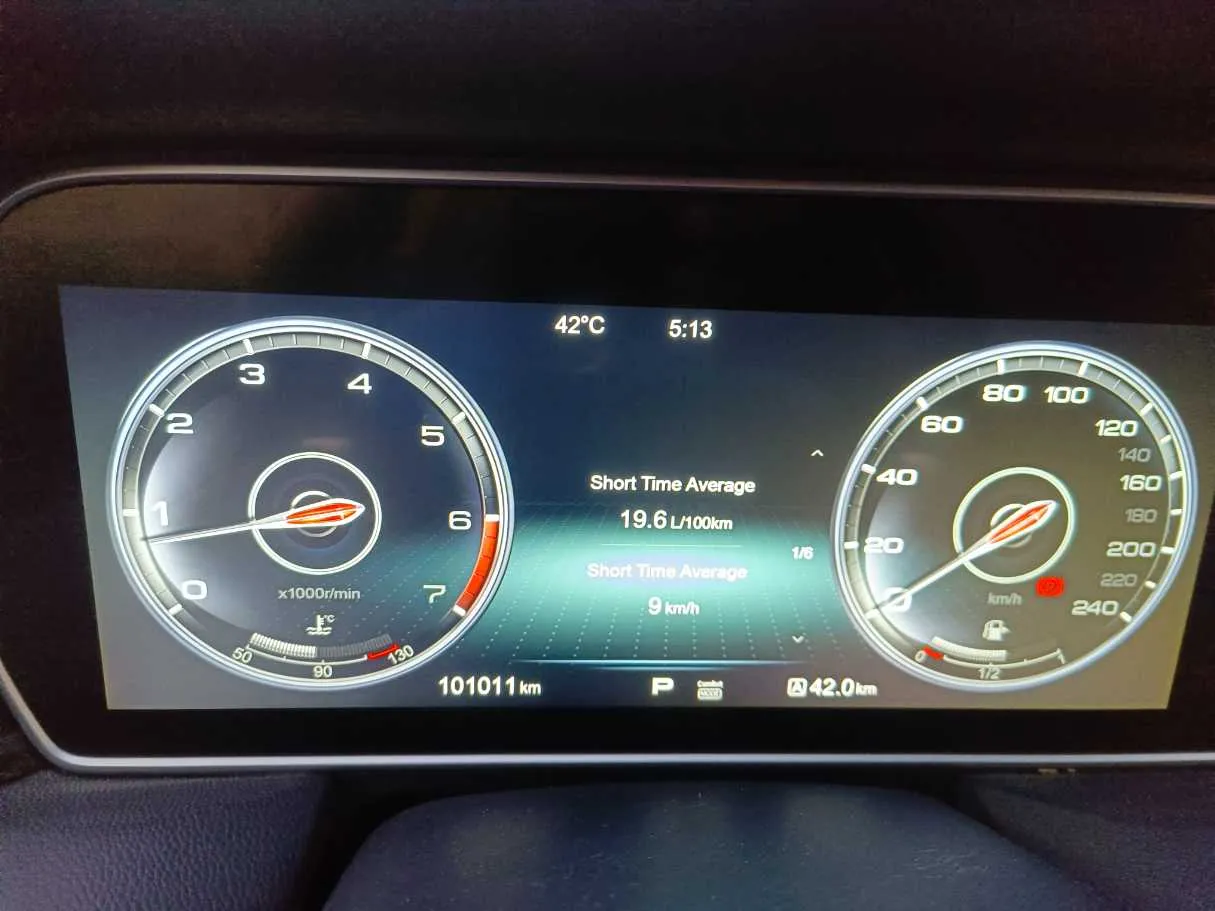Car image 24