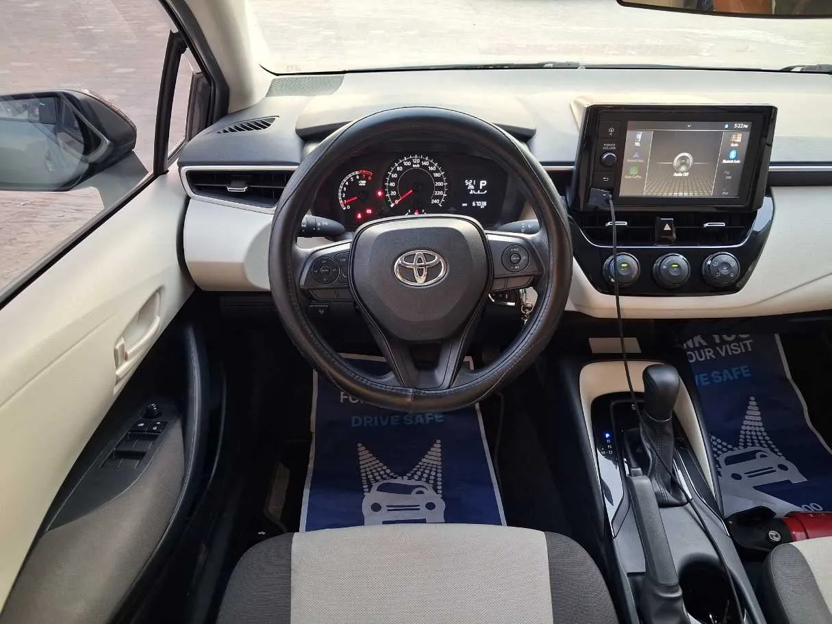 Car image 18