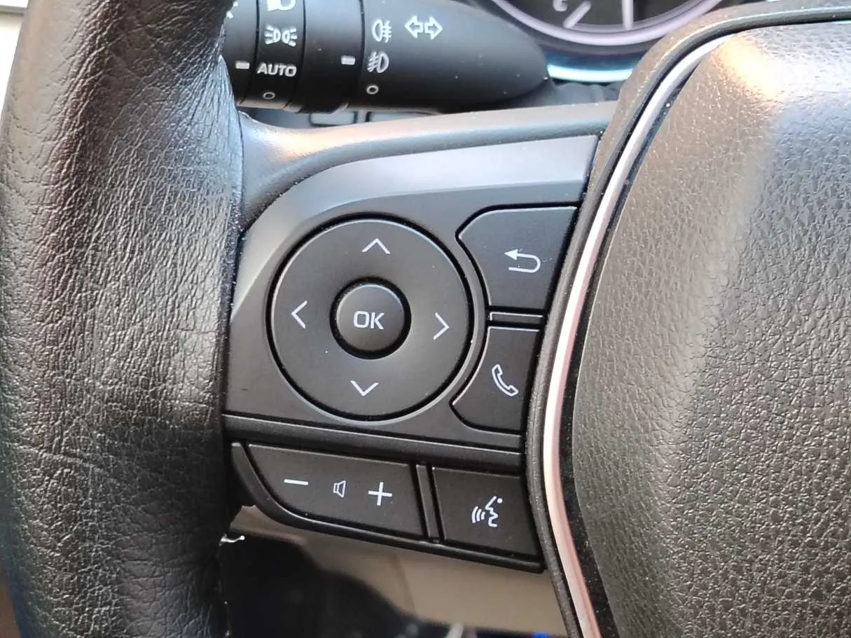 Car image 35