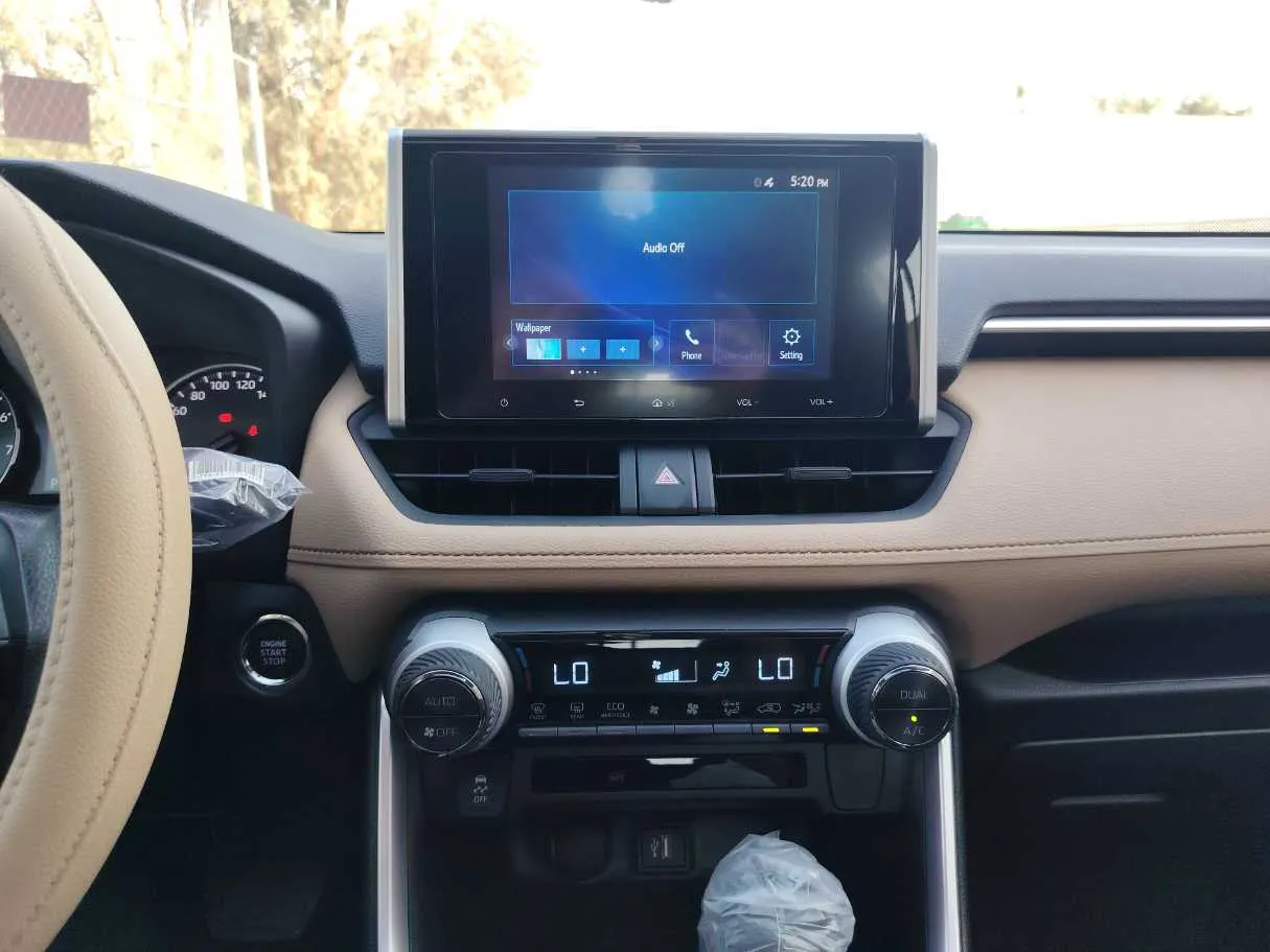 Car image 21