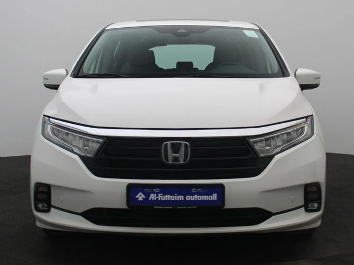 Car image 11