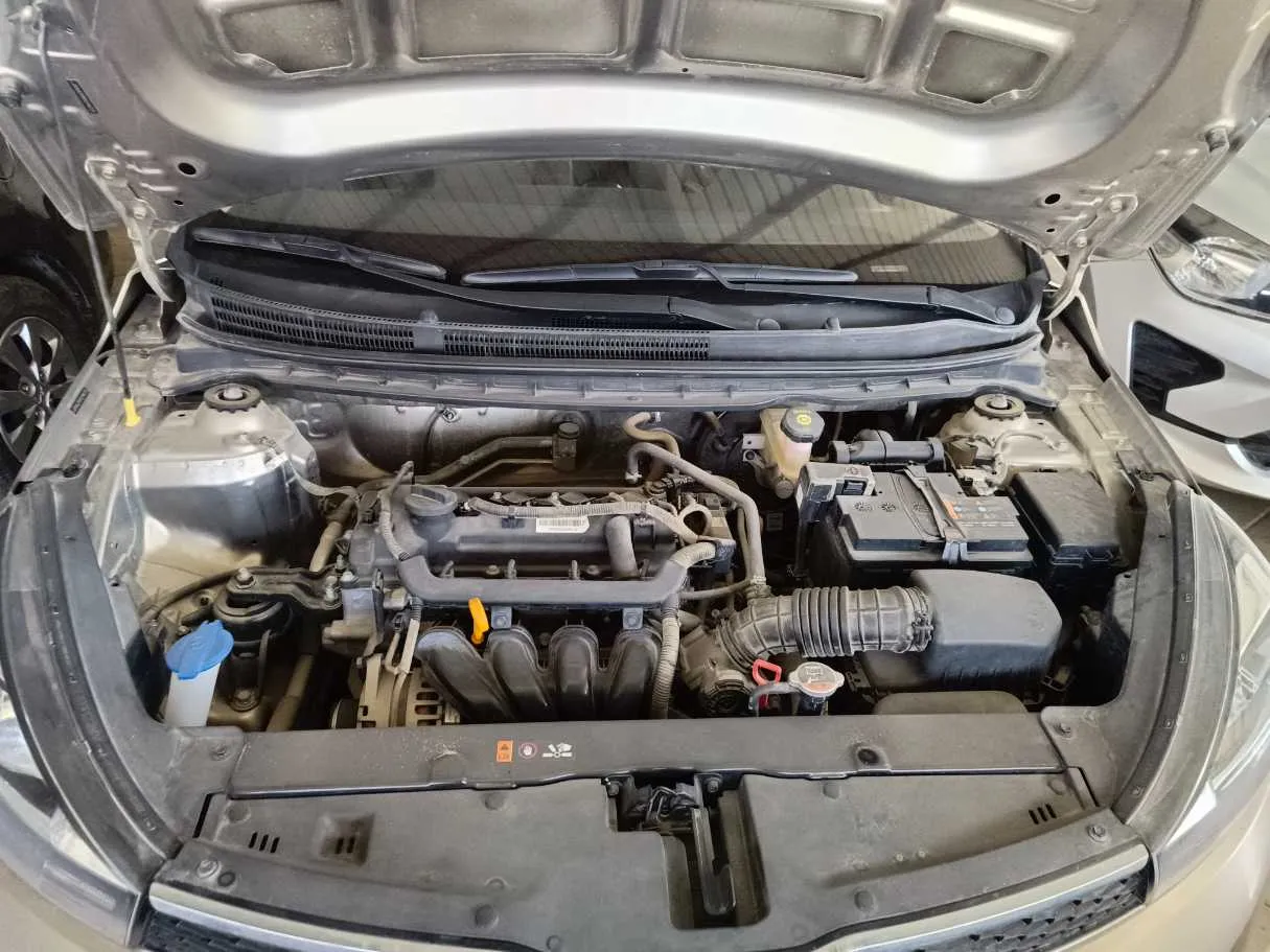 Car image 22