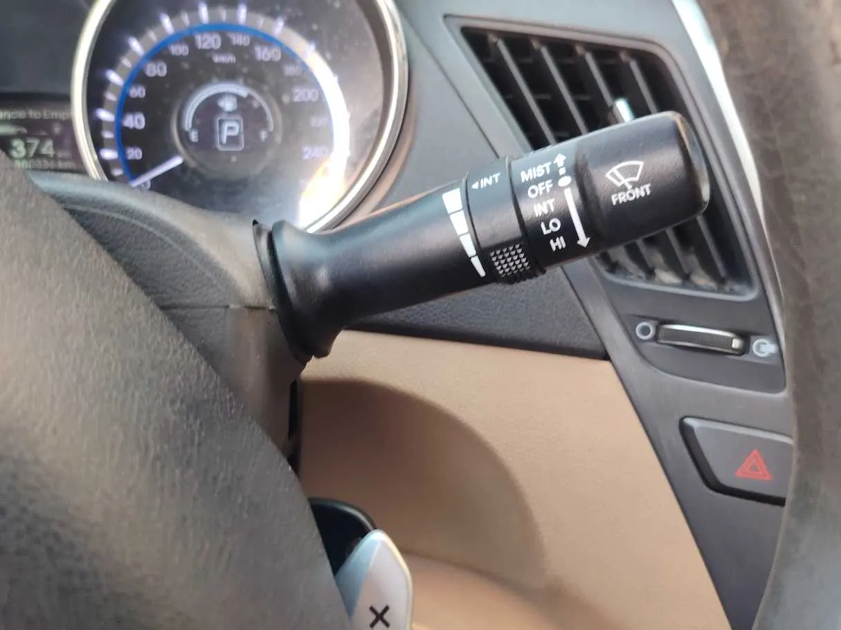 Car image 28