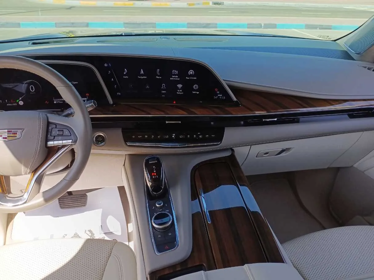 Car image 17
