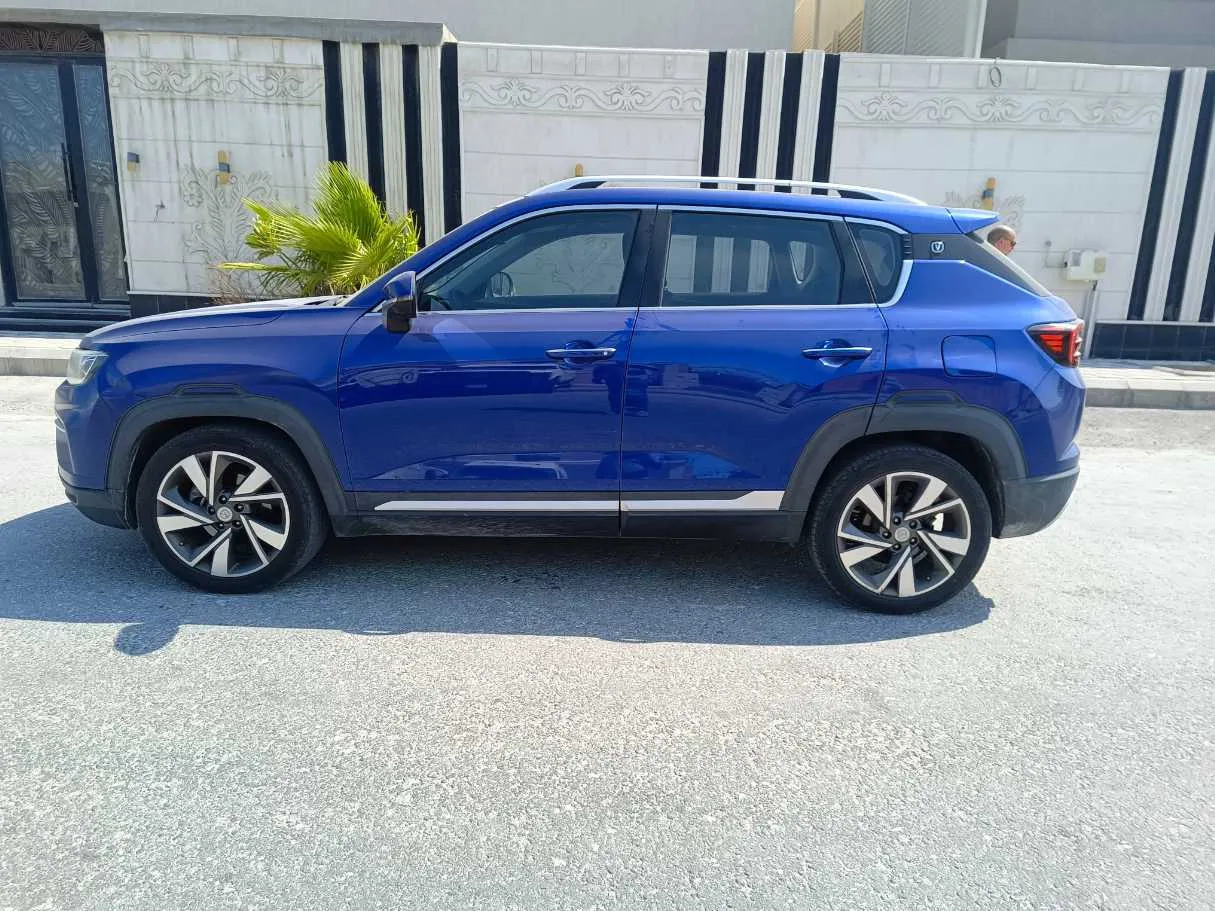 Car image 8