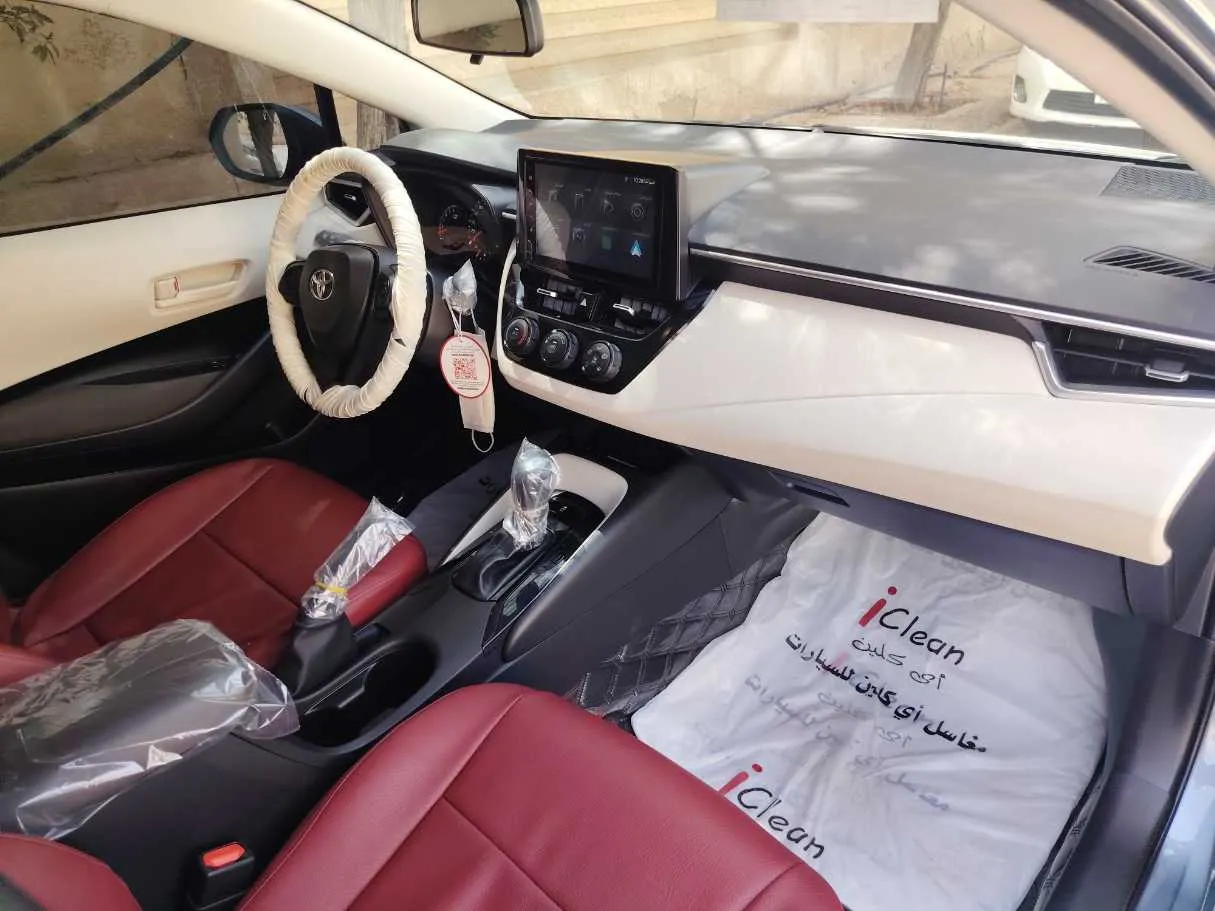 Car image 13