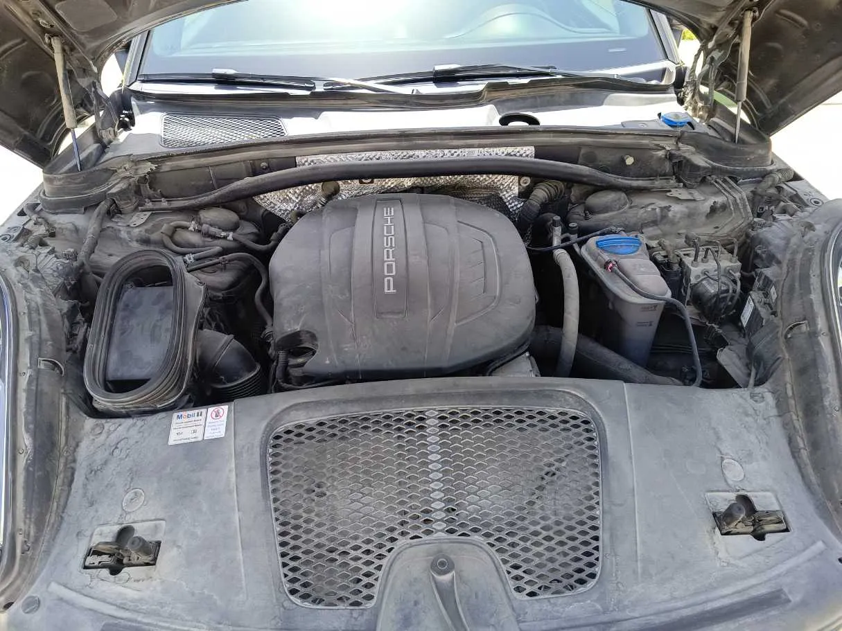 Car image 39